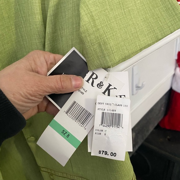 Ladies size 8 Green are  2 pc dress - Picture 2 of 4